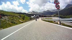 053 Weiter geht es dann in Richtung Hauptstadt, nach -Andorra la Vella-  