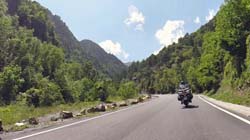 056 Nach -Andorra la Vella- führt unsere Route wieder hinauf in höhere Regionen