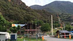 067 Später dann im Tal nahe der N145 und Grenze zu -Andorra-  